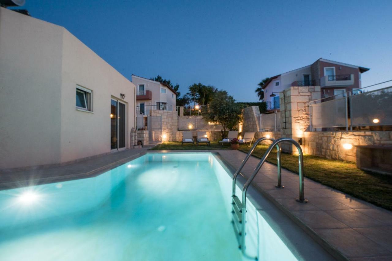 Pantanassa Villa Thalia Agia Marina  Exterior photo